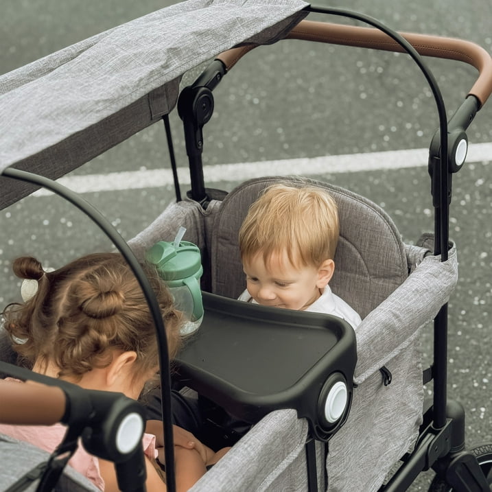 Removable tray with food on the Osmika stroller wagon